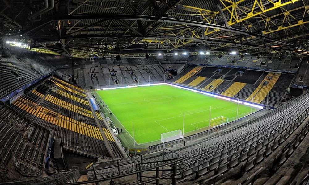 Κορωνοϊός: Χωρίς οπαδούς η ποδοσφαιρική αναμέτρηση μεταξύ Ντόρτμουντ - Σάλκε